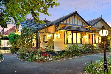 33 Windsor Cres, Mont Albert, VIC 3127