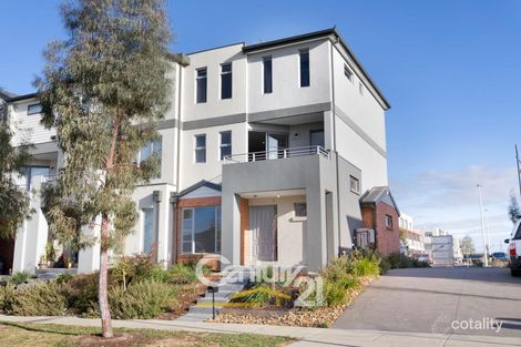 Property photo of 15/10 Mickleham Drive Cranbourne North VIC 3977