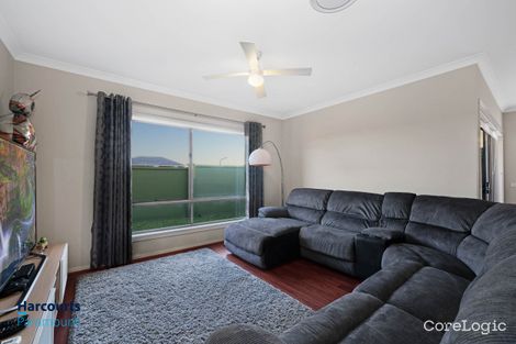 Property photo of 27 Ruse Place Carnes Hill NSW 2171