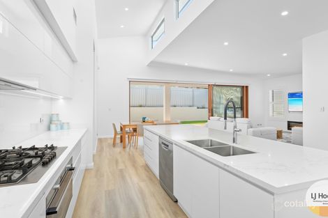 Property photo of 27 Shores Crescent Diamond Beach NSW 2430