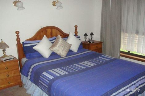 Property photo of 13 Marks Avenue Rosebud VIC 3939