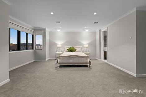 28 Kallista Cct, Officer, VIC 3809