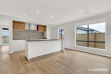 Property photo of 66 Fewster Circuit Mickleham VIC 3064