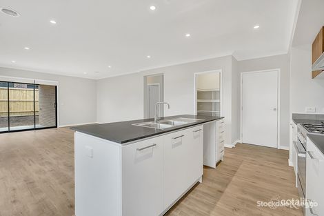 Property photo of 66 Fewster Circuit Mickleham VIC 3064