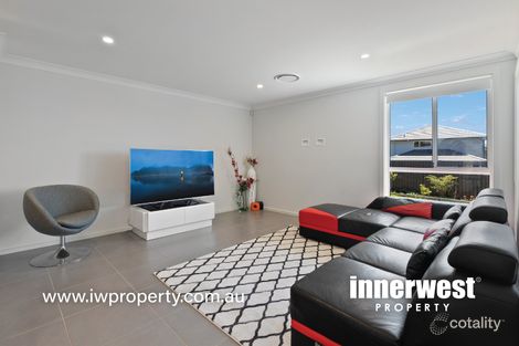 Property photo of 38 Glenroy Drive Claymore NSW 2559