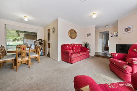 Property photo of 5 Marshall Close Carrum Downs VIC 3201