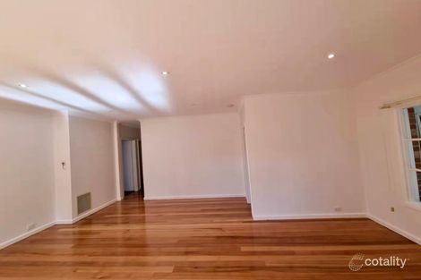 Property photo of 2/9 Lloyd Street Mont Albert North VIC 3129