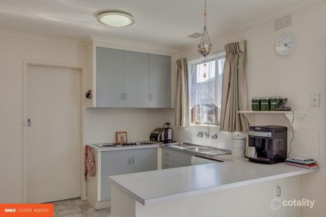 Property photo of 13 Kent Road Narre Warren VIC 3805