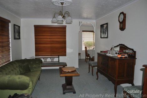 Property photo of 29 Lake Clarendon Way Lake Clarendon QLD 4343