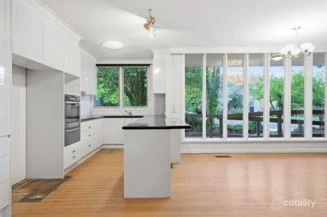 Property photo of 2 Windouran Drive Mitcham VIC 3132