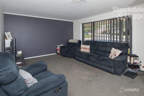 Property photo of 3 Shetland Court Pakenham VIC 3810