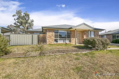 2/26 Solomon Ave, Armidale, NSW 2350