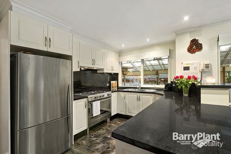 Property photo of 20 Kurrajong Crescent Watsonia North VIC 3087