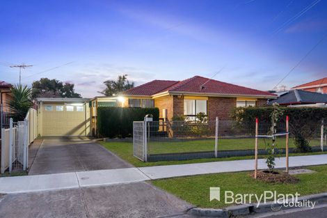 Property photo of 40 Kinterbury Drive Kings Park VIC 3021