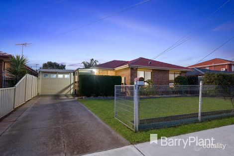 Property photo of 40 Kinterbury Drive Kings Park VIC 3021