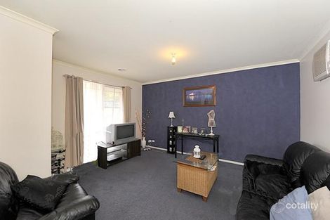 Property photo of 8 Heard Close Berwick VIC 3806