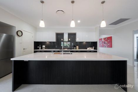 Property photo of 31 Oakhill Crescent Colebee NSW 2761