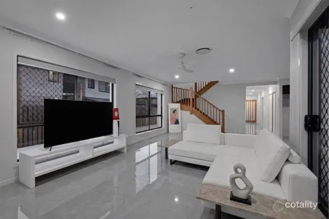 Property photo of 12 Catherine Street Augustine Heights QLD 4300