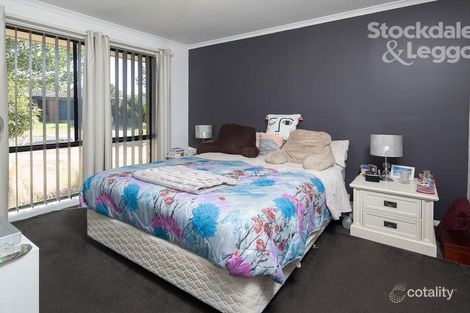 Property photo of 3 Shetland Court Pakenham VIC 3810