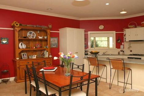 Property photo of 37 Wilona Way Berwick VIC 3806