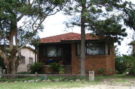 14 Stokes St, Redhead, NSW 2290