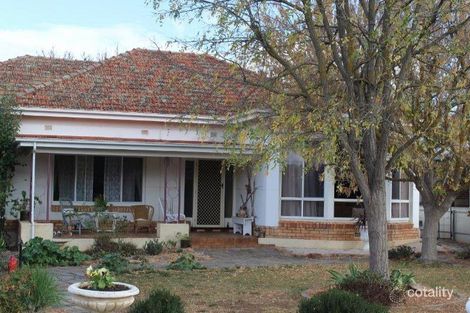 9 Henry St, Clare, SA 5453