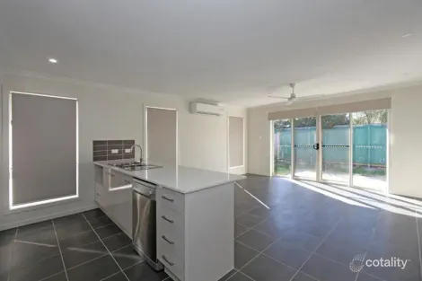 Property photo of 1/62 Deepak Drive Willow Vale QLD 4209