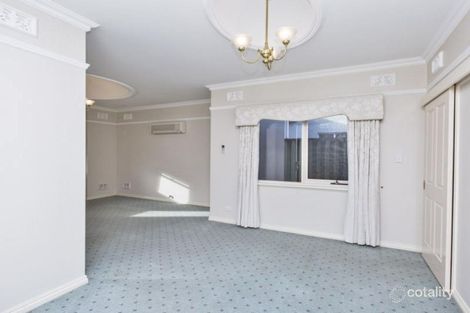 Property photo of 8 Honeyeater Circle Wembley WA 6014