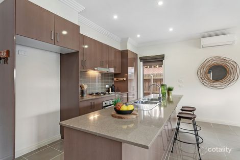 Property photo of 13 Riverside Drive South Morang VIC 3752