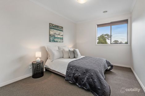 Property photo of 13 Riverside Drive South Morang VIC 3752
