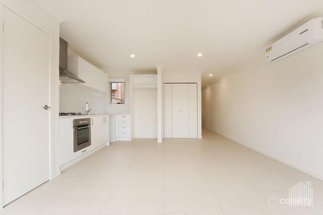 Property photo of 18 Flourish Walk Doreen VIC 3754