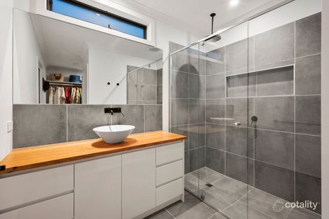 Property photo of 37 Cockle Crescent Point Lonsdale VIC 3225