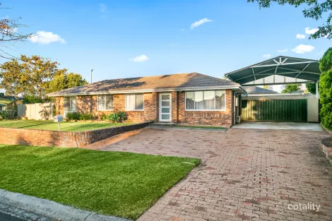 Property photo of 16 Birra Drive Oak Flats NSW 2529