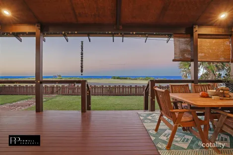 Property photo of 109 Sea Esplanade Burnett Heads QLD 4670