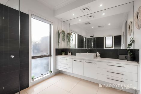 Property photo of 9 Coach House Lane Beaconsfield VIC 3807