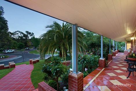 Property photo of 2 Ambleside Close Mooroolbark VIC 3138