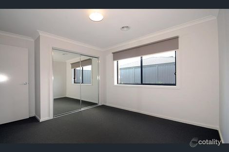 Property photo of 8 Dragonfly Circuit Koo Wee Rup VIC 3981
