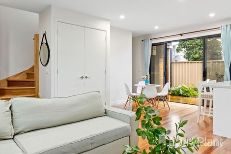 2/30 Moama St, Braybrook, VIC 3019