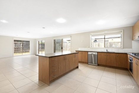 Property photo of 10 Muirfield Street Deer Park VIC 3023