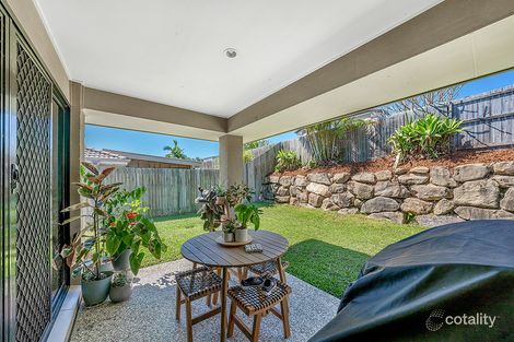 Property photo of 8 Aldgate Crescent Pacific Pines QLD 4211