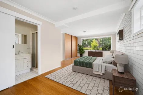 Property photo of 3 Larnach Place Elderslie NSW 2570