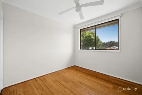 Property photo of 3 Larnach Place Elderslie NSW 2570