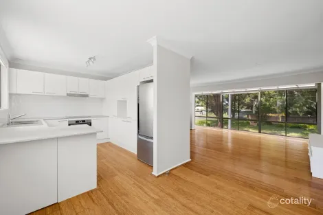 Property photo of 3 Larnach Place Elderslie NSW 2570