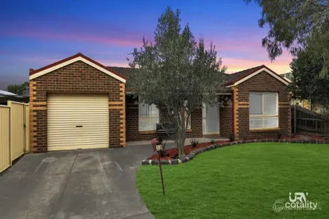 Property photo of 32 Lincolne Crescent Roxburgh Park VIC 3064