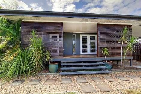 16 Richmond St, Hermit Park, QLD 4812