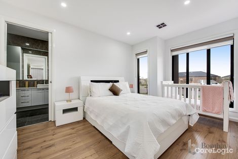 Property photo of 2 Pinot Crescent Wollert VIC 3750