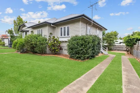 27 Clifford St, Stafford, QLD 4053