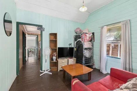 Property photo of 31 Crown Street Mount Morgan QLD 4714