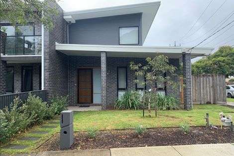 52a Railway Pde, Seaford, VIC 3198