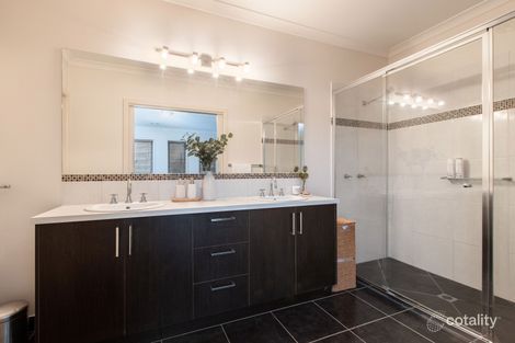 Property photo of 53 Corriedale Court Thurgoona NSW 2640